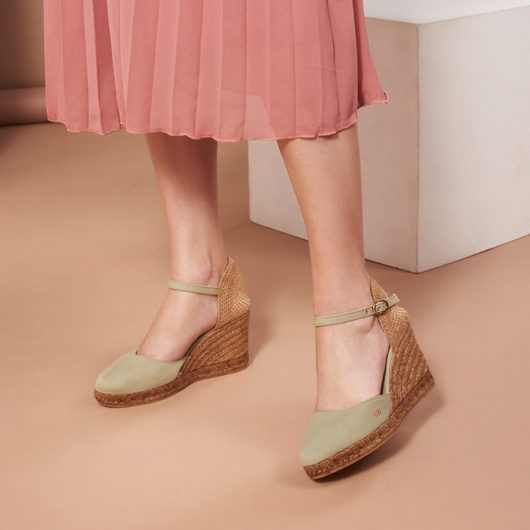 Espadrille pumps closed toe discount