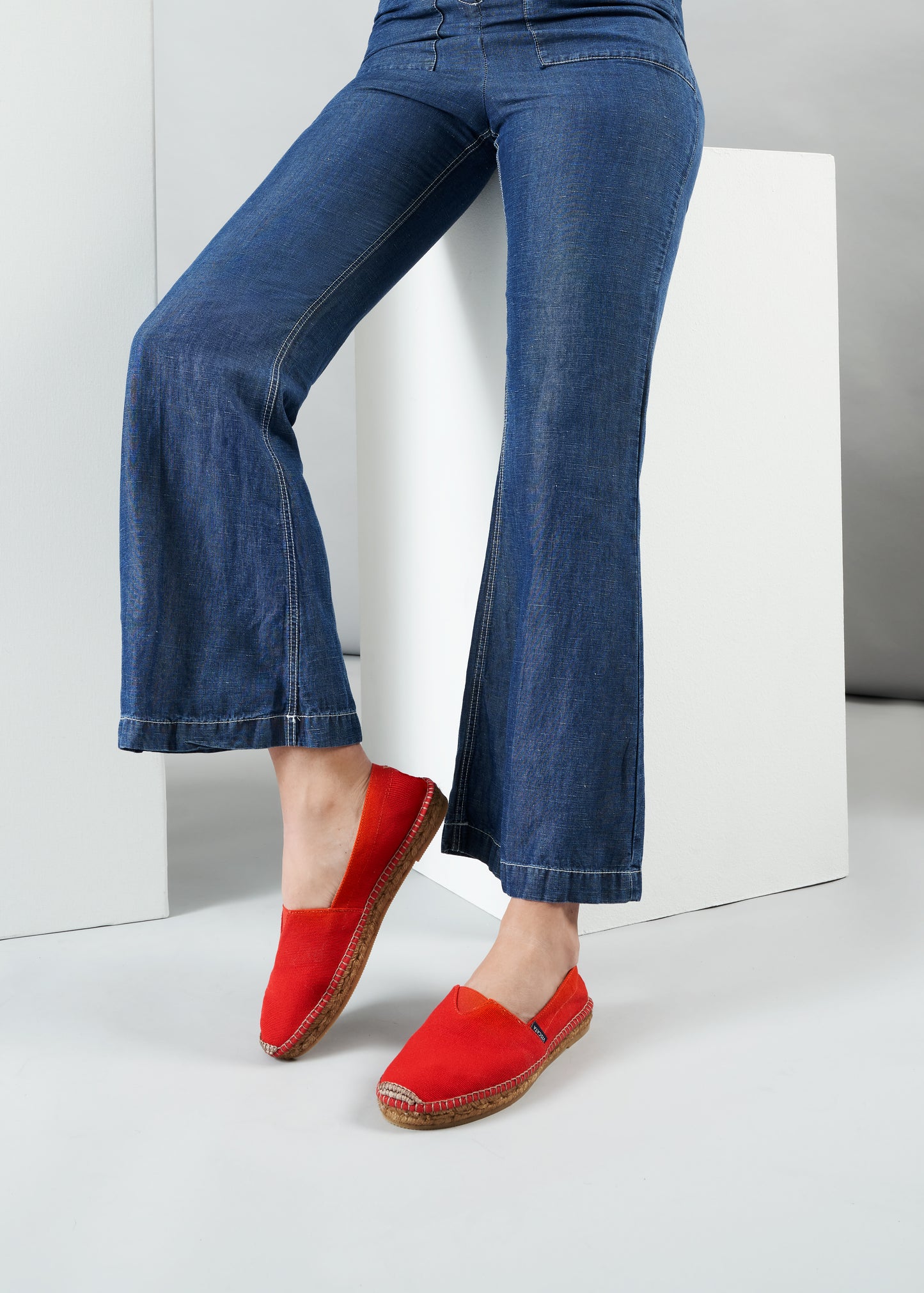 Barceloneta Limited Edition Red Canvas Slip On Women Espadrille Flats Legs
