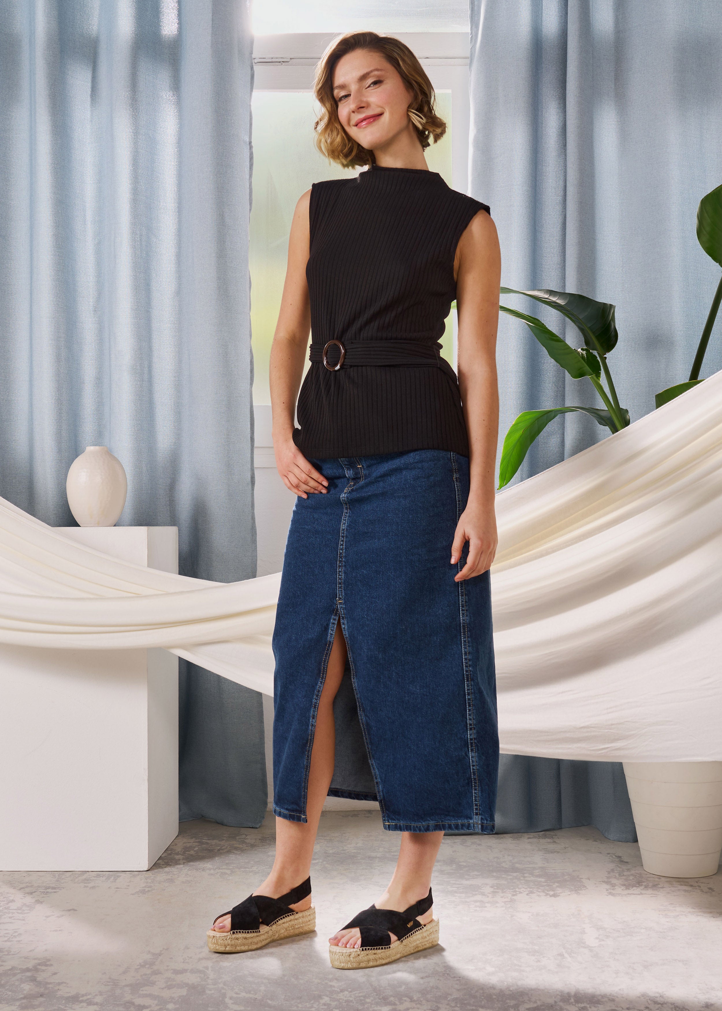 Garbi Black Suede Slingback Woman Crossed Open Toe Espadrille Flatforms Outfit