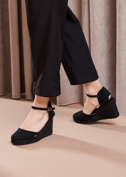 Satuna Limited Edition Black Jute Canvas Ankle Strap Women Espadrille Wedges Legs