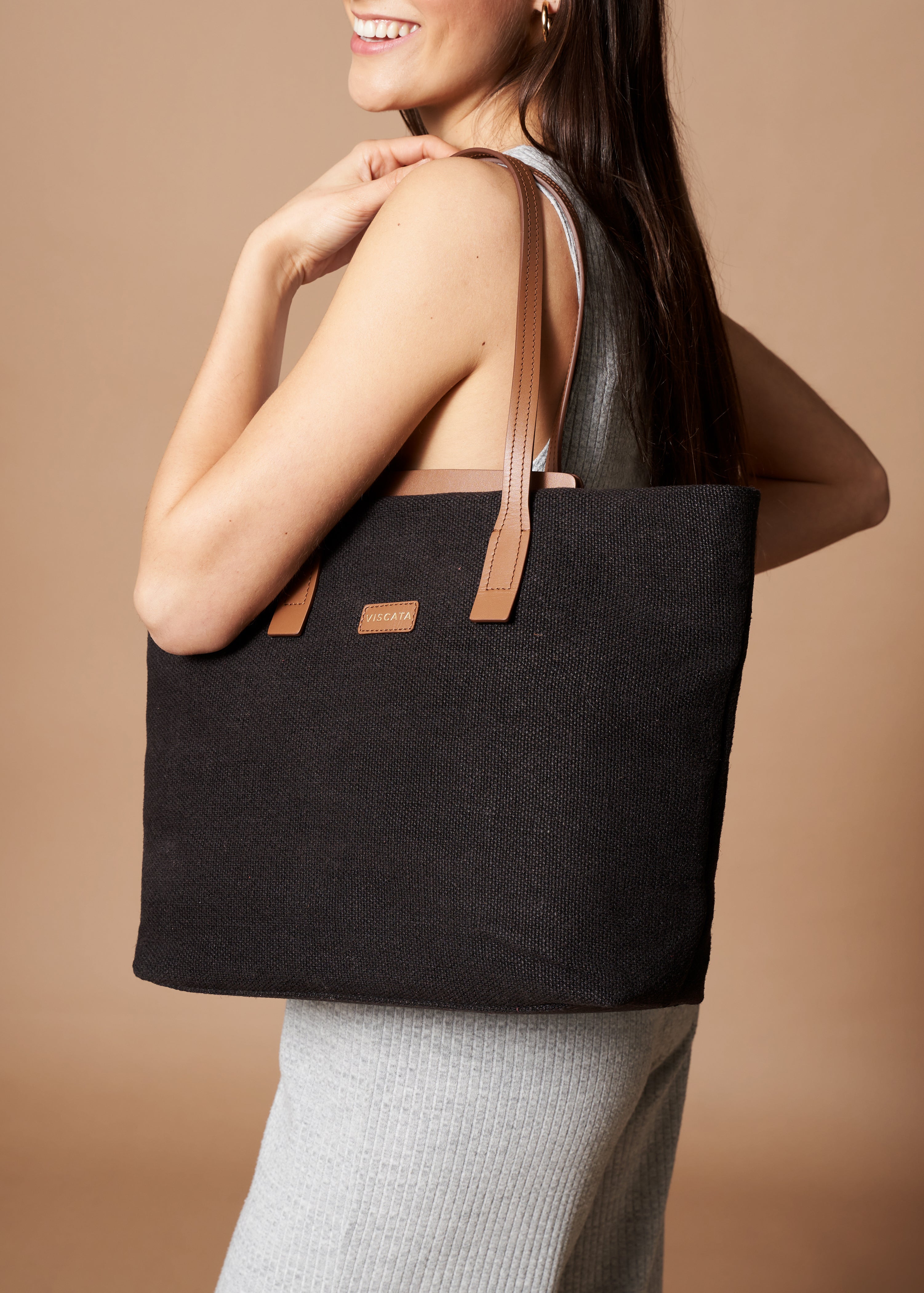 Cassis Canvas Shoulder Handbag