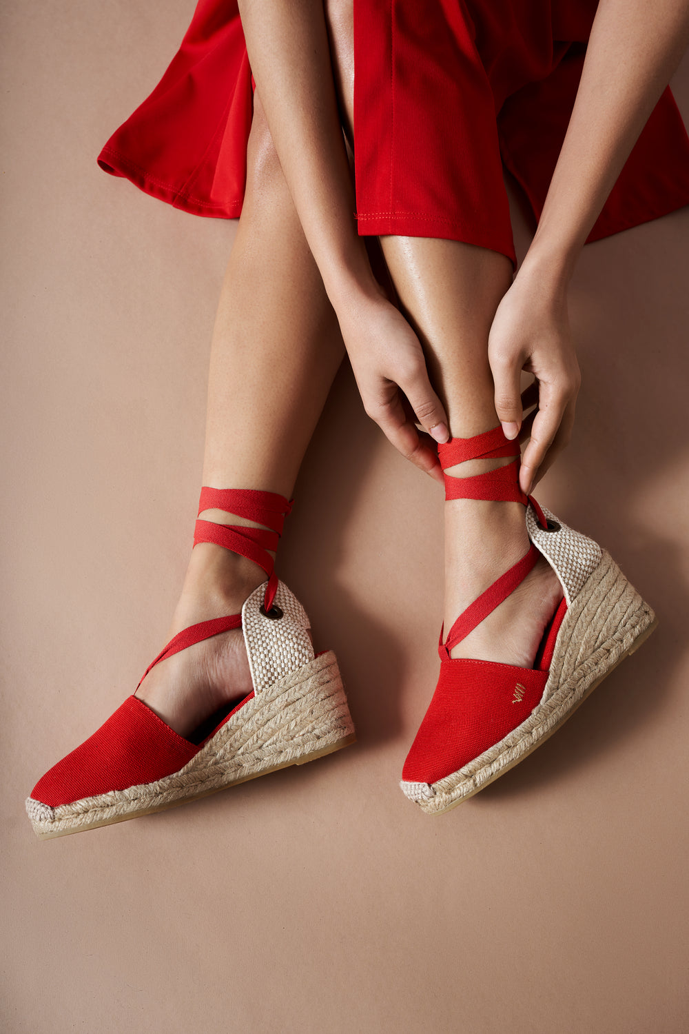 Escala Limited Edition Red Canvas Lace Up Women Espadrille Wedges Legs