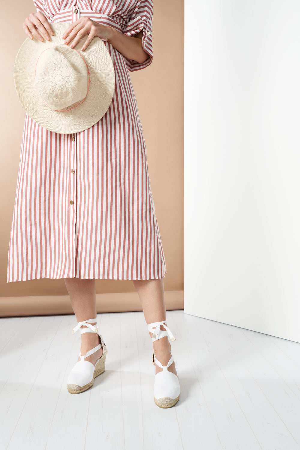 Escala Limited Edition White Canvas Lace Up Women Espadrille Wedges Legs