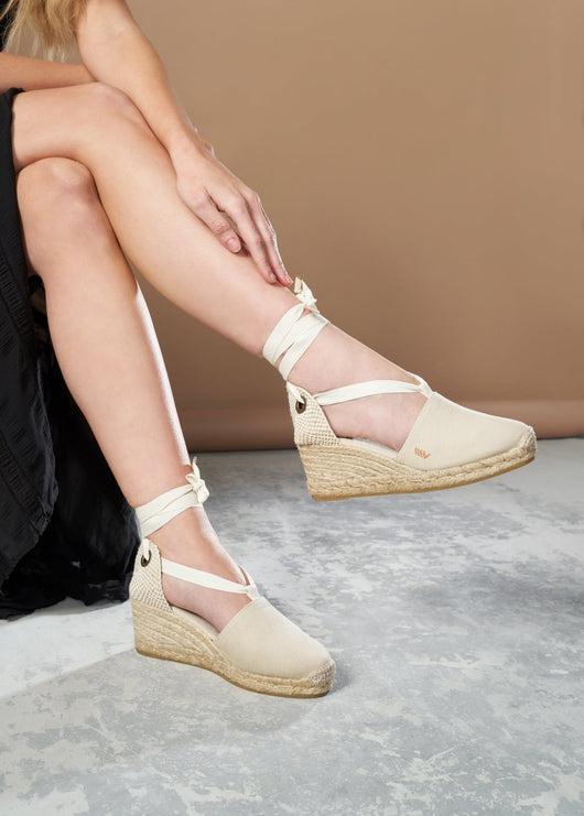 Boutique LOUIS VUITTOn Brown leather and beige espadrilles wedge