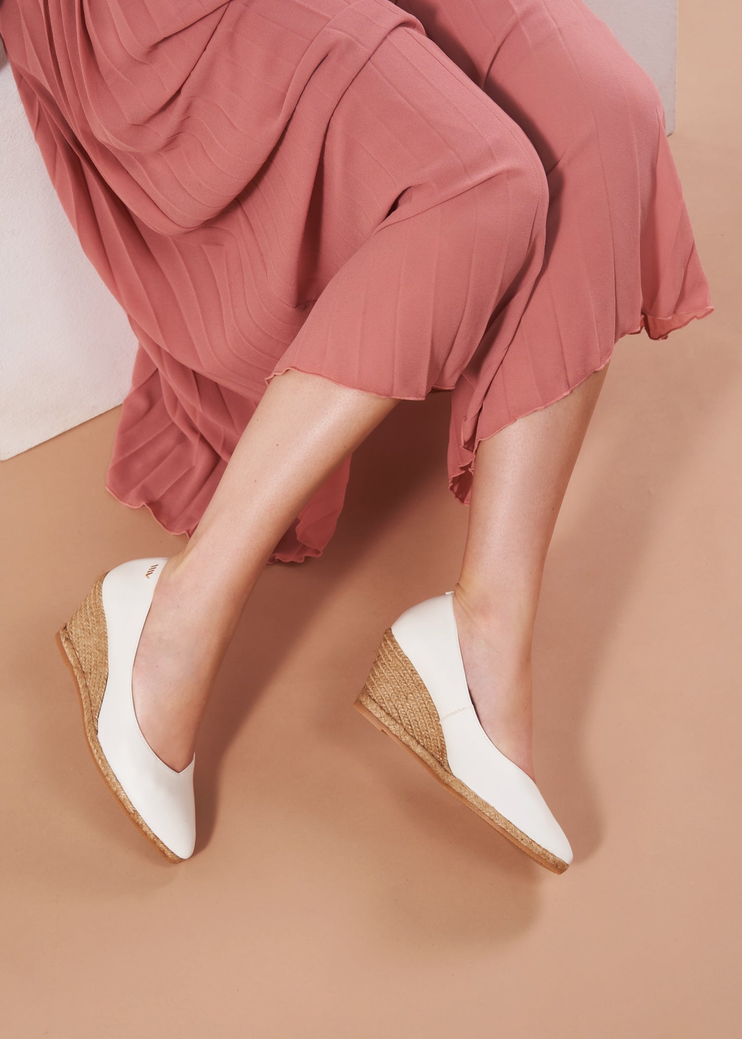 roses white leather legs