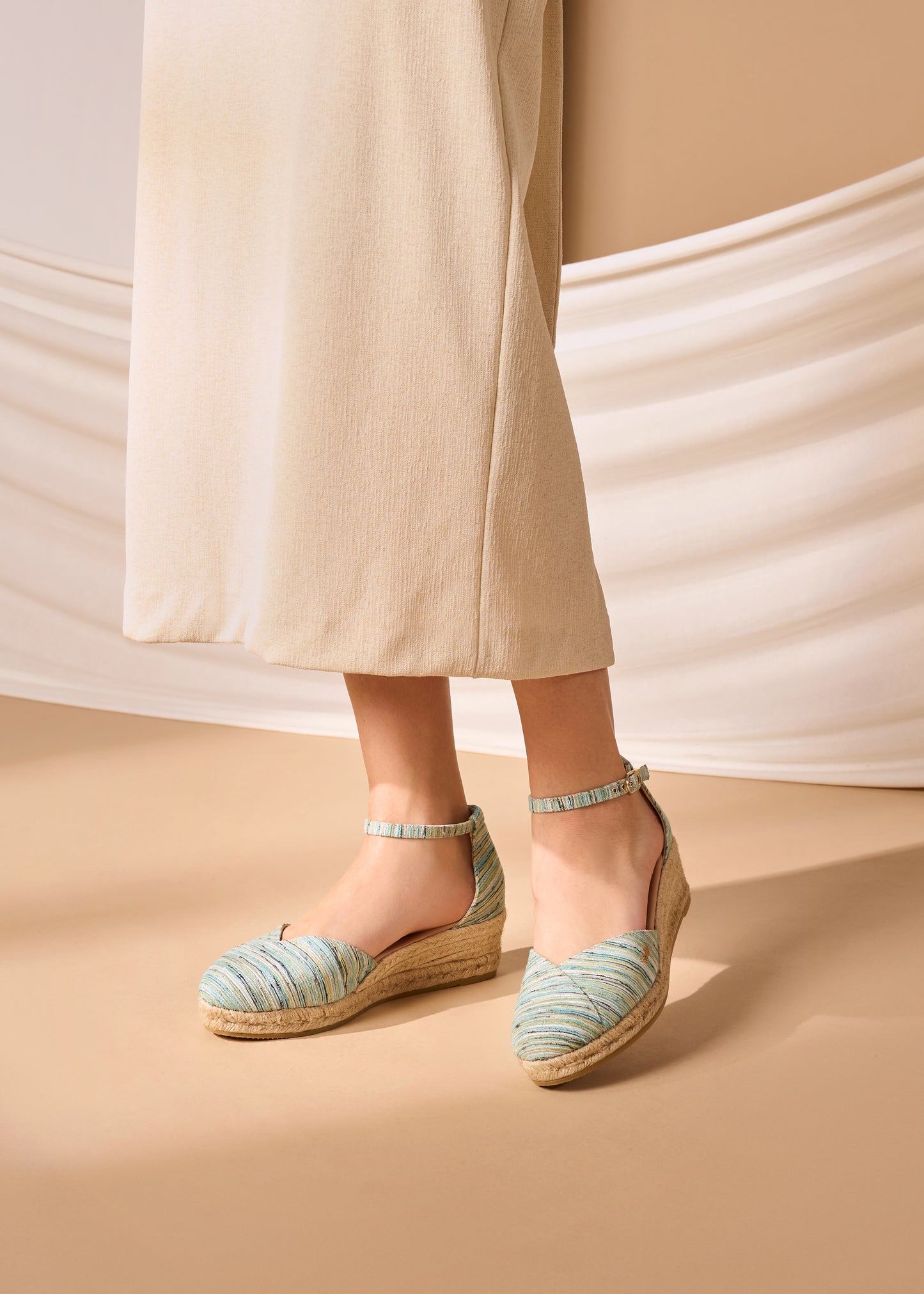 Formiga Limited Edition Multicolor Blue Canvas Ankle Strap Closed Toe Women Espadrille Low Wedges Legs
