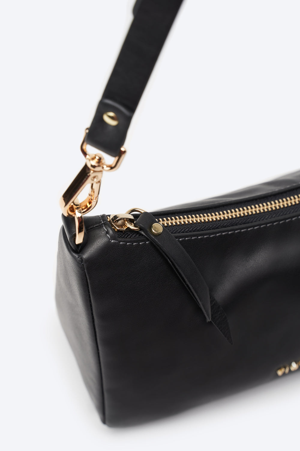 Viscata Nice Black Leather Women Crossbody Bag Details
