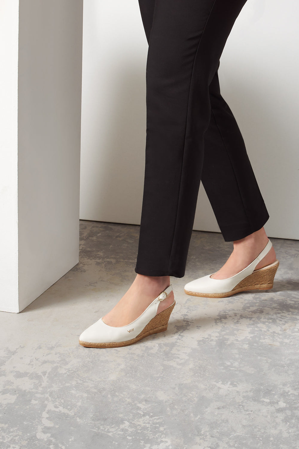 Palomera Ivory Leather Slingback U Cut Closed Toe Women Espadrille Wedges Legs