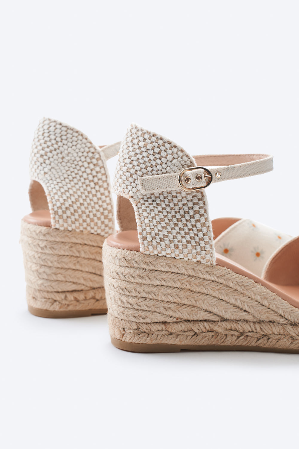 Reus Limited Edition Daisy Pattern Canvas Ankle Strap Women Espadrille Wedges Flexible Back Detail