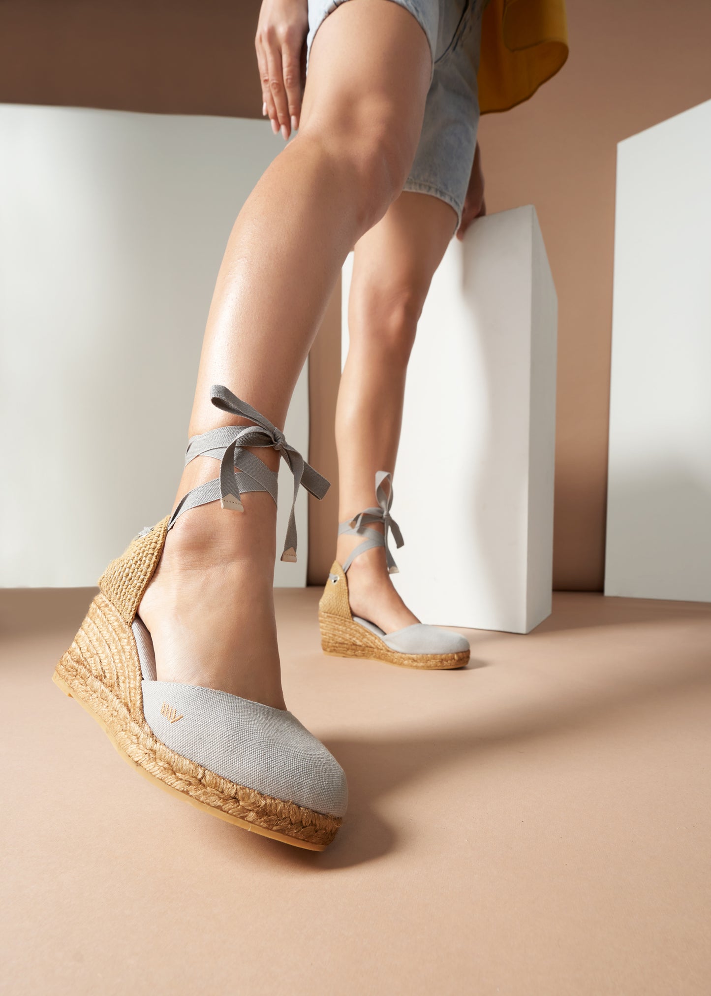 Sagaro Ash Grey Canvas Lace Up Women Espadrille Wedges Legs