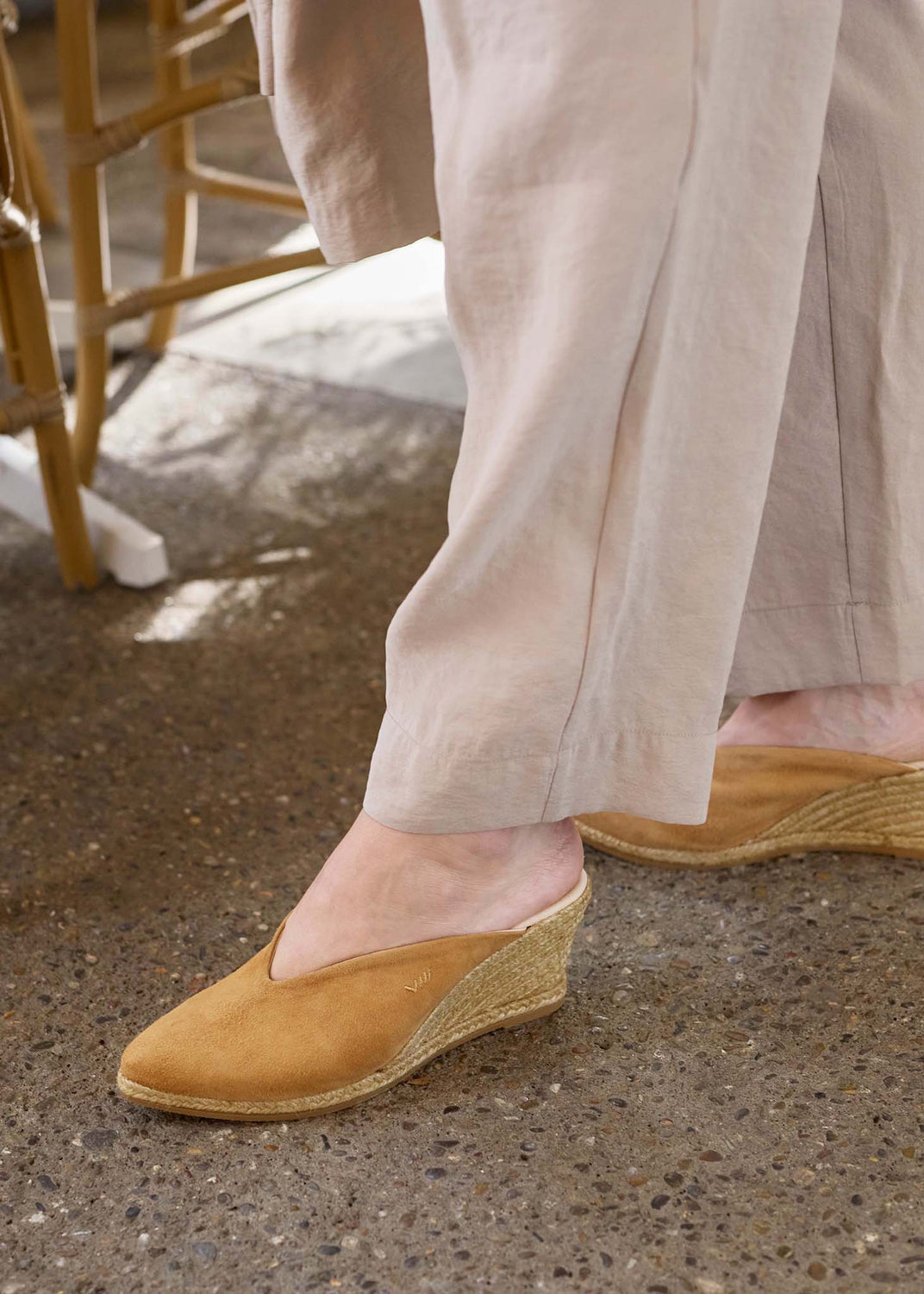 VISCATA Truja camel suede mule espadrilles with jute wedge, handcrafted in Spain