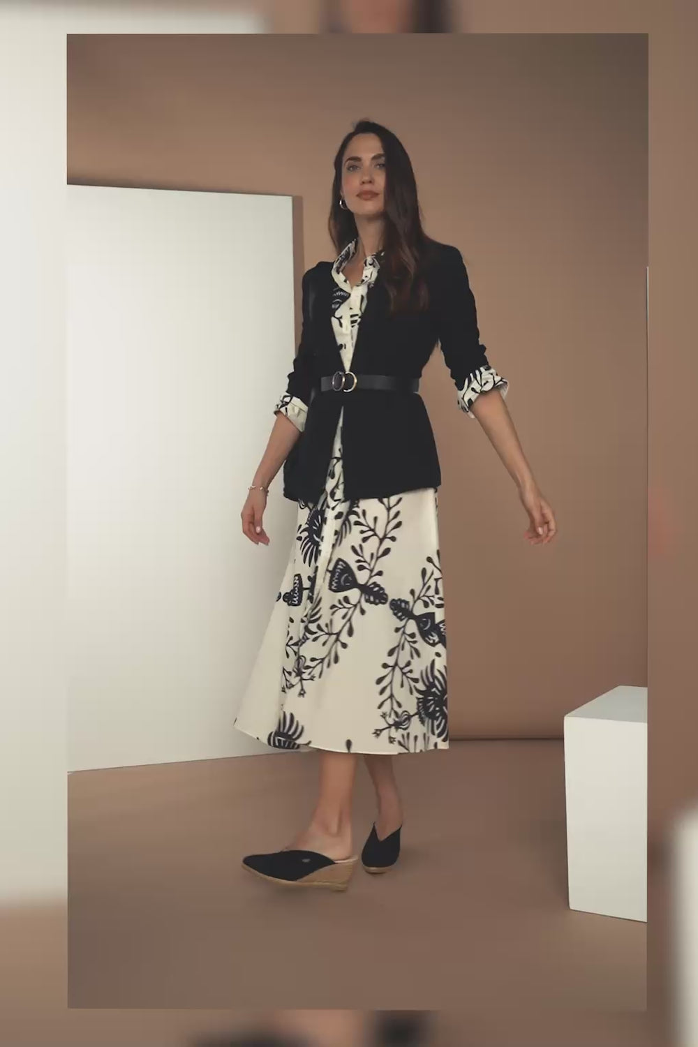 Woman Wearing Truja Canvas Black Espadrille Mules